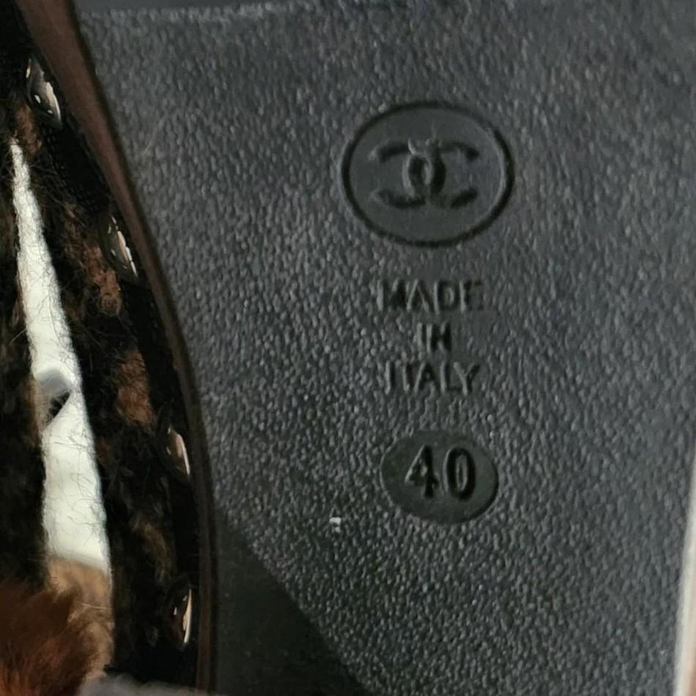 CHANEL Archival 2010 Ice Runway Fur Tweed Wood Clog Boots 40 - Picture 10 of 10